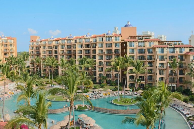 Is Villa del Palmar Timeshare for you? FAQs & Reviews